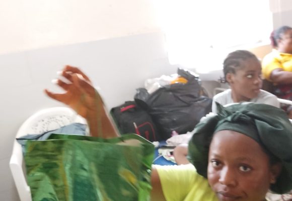 Today the Rotary club Monrovia Suana brought Christmas gifts for children in the JFKMC