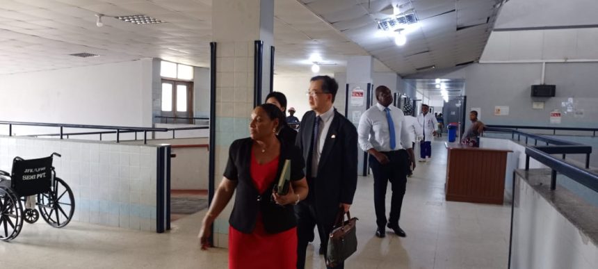 An Envoy from JICA Toured The Liberian Japanese Friendship Maternity Hospital