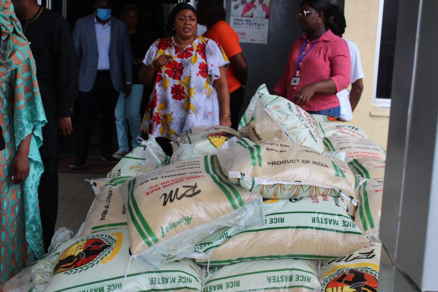 The First Lady of the Republic of Liberia visited the Maternity Hospital at the John F. Kennedy Medical Center today.